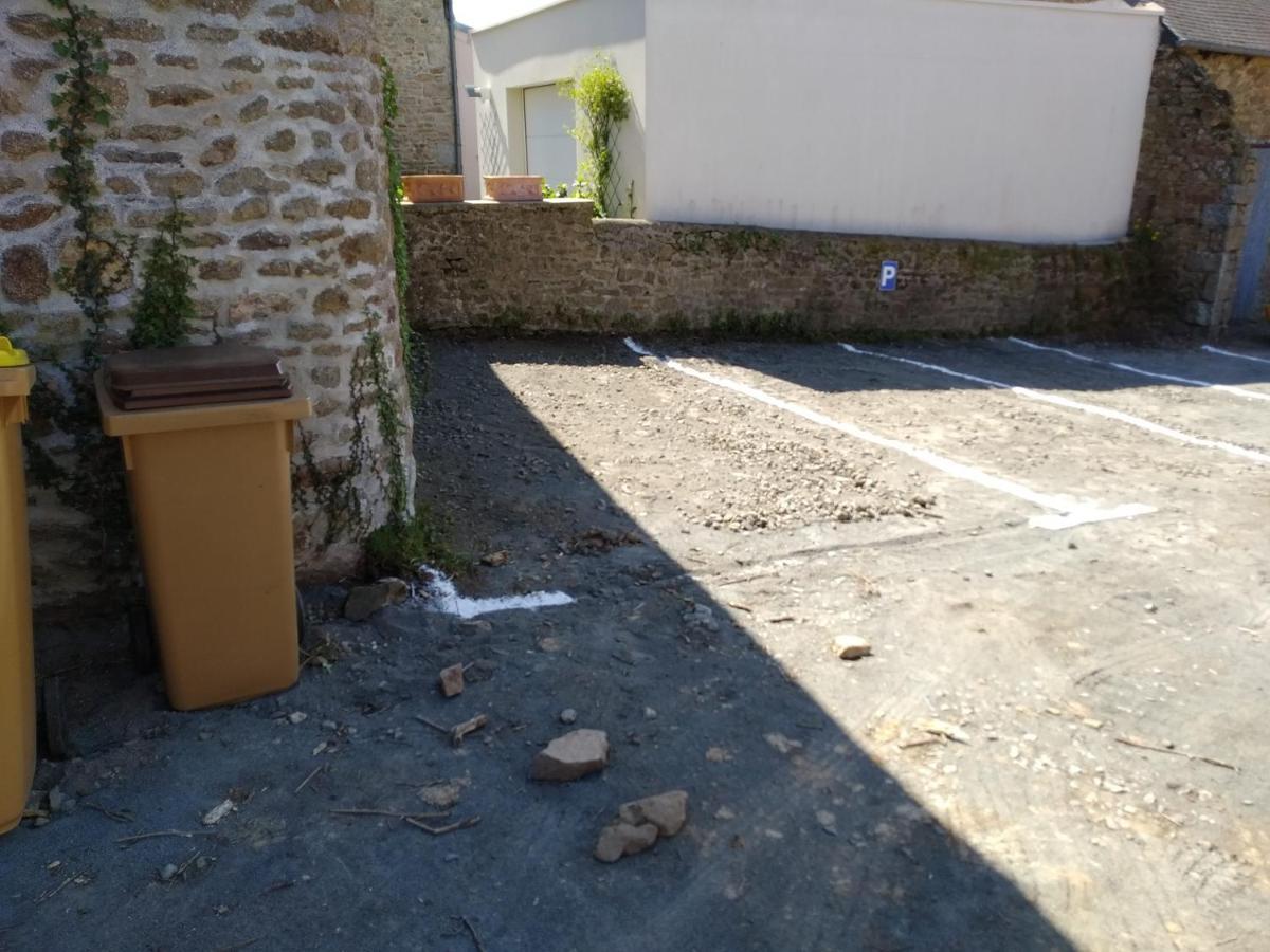 Do Mi Si La Do Re Gite Partage Saint-Carreuc Exteriör bild