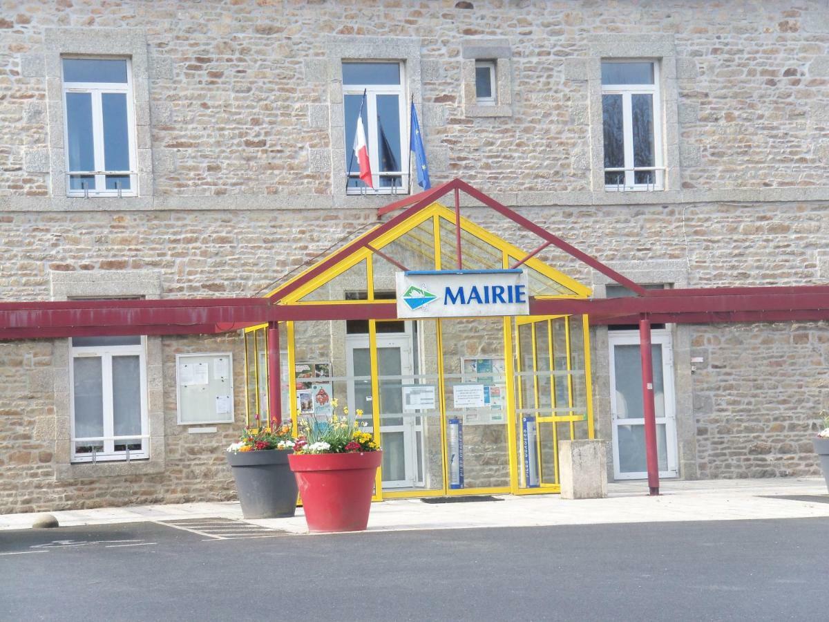 Do Mi Si La Do Re Gite Partage Saint-Carreuc Exteriör bild